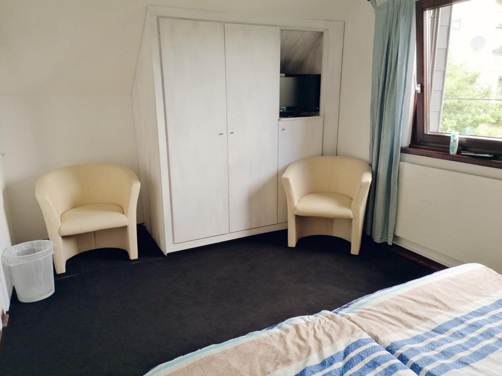 Motel Jeje Und Anna'S Eifel Haus Monschau Habitación foto